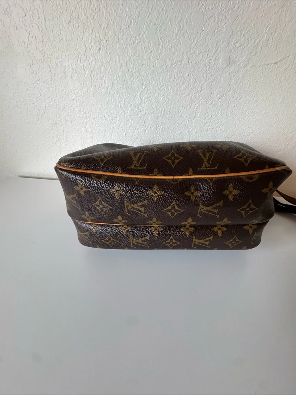 Louis Vuitton Monogram Reporter PM Shoulder / Crossbody Bag